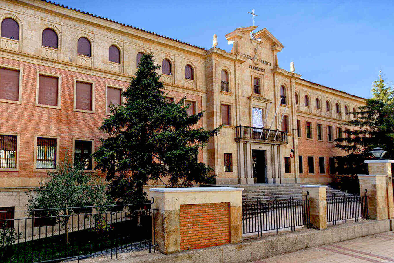 salamanca-maristas-instituto-colegio-formacion-sanitio salamanca-maristas-instituto-colegio-formacion-sanitio